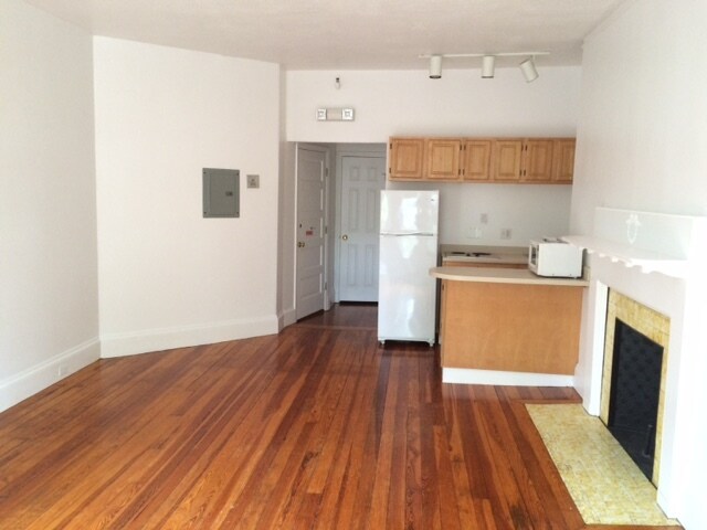 56 Hawes St Unit 8