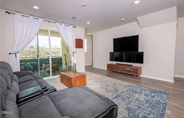 Photo - 799 Highline Way