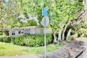 Photo - 8940 NE 2nd Ave Unidad 8940