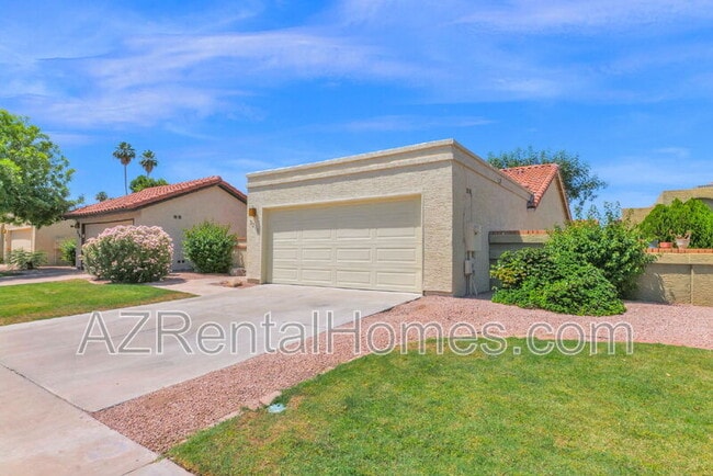 Photo - 2210 E Forge Ave