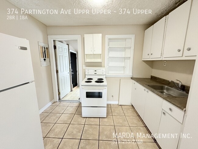 Photo - COZY 2 BED/1 BATH NEAR U OF W - INCLUSIVE!! Unit 374 Upper