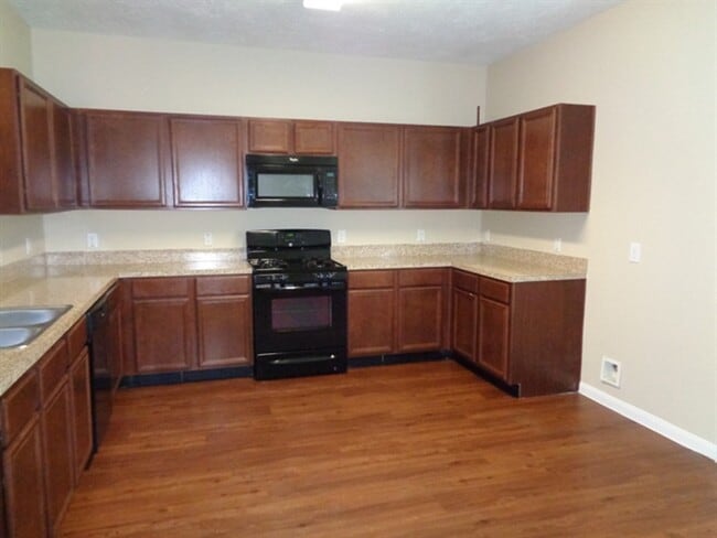 Photo - 2207 Steep Pine Tr