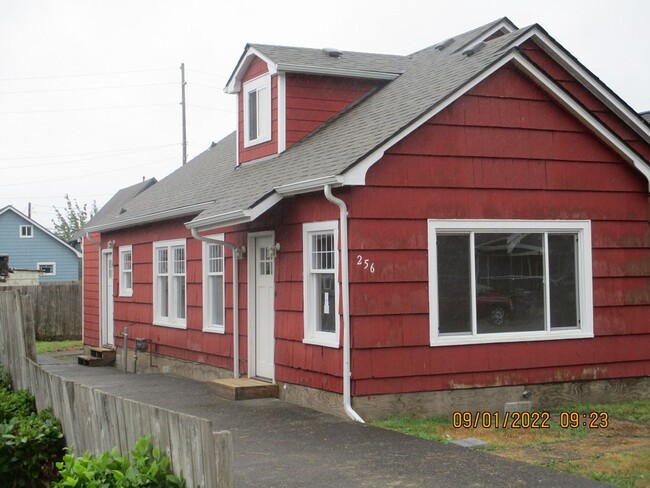 Photo - 256 Chenault Ave