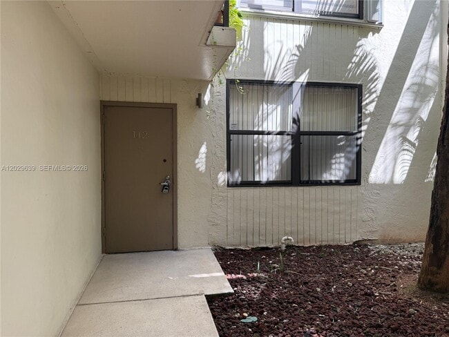 Building Photo - 20441 NE 30th Ave Unit 112-9