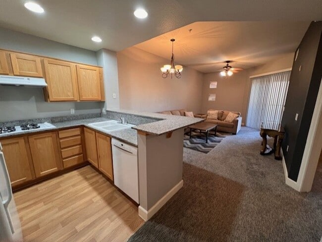 Photo - Stunning 1-Bedroom, 1-Bathroom Condo in Guard Gated Park Avenue's Luxury Midrise, Conveniently Lo...