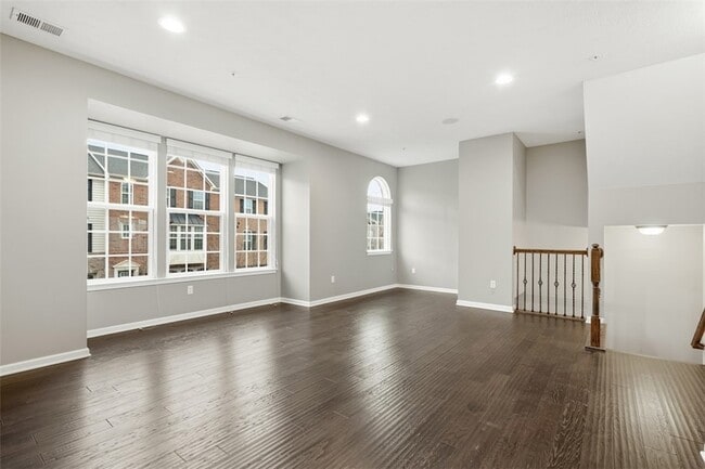 Photo - 1204 Pointe View Dr