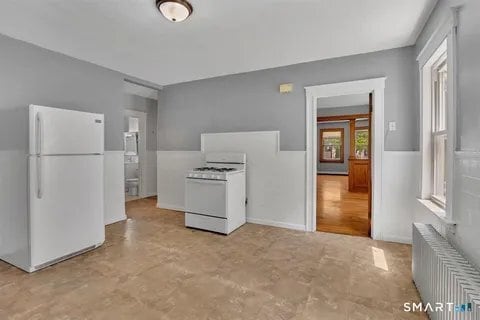31 Brooklawn St Unit 1