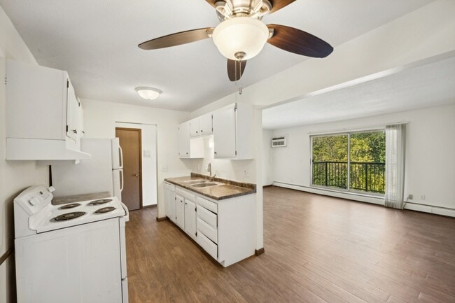 Edina Manor Apartments