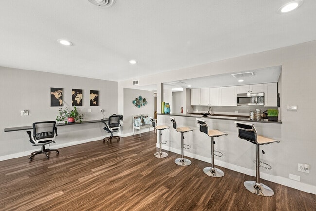 Photo - Laredo House Apartments