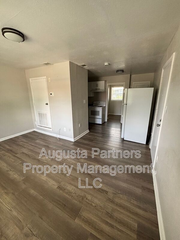 Photo - 112 3rd St Unit E