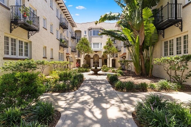 Photo - 2117 W Dekle Ave Unit B1