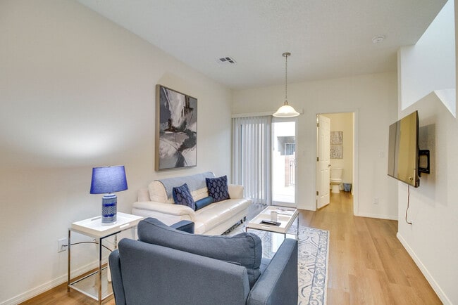 Photo - 243 San Clemente Ave NW Unidad SI ID1604736P