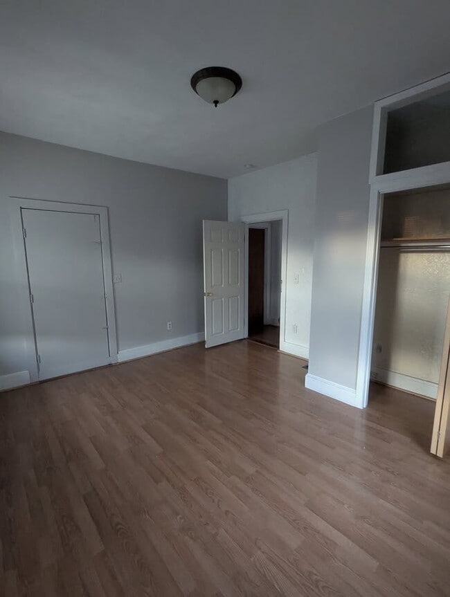 Photo - 827 Main St Unit 1