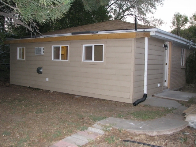 Building Photo - 4105 W 75th Ave Unit Studio