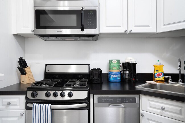 Photo - 317 E 75th St Unidad SI ID1032012P