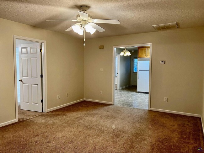 Photo - 256 Katelyn Cir