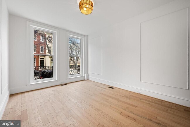 Photo - 1202 Bolton St