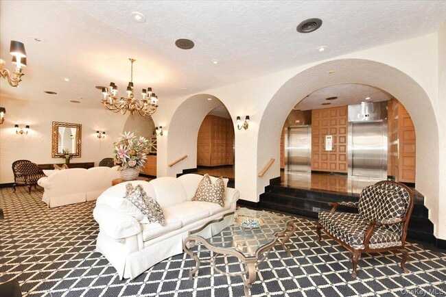 Photo - 18-15-18215 215th St Unit 2G