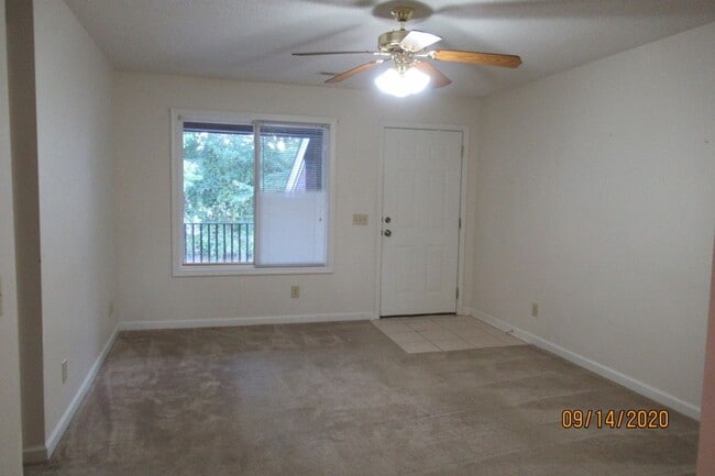 Photo - Willow Run- 2 bedroom, 2 bathroom apartment Unidad G-6