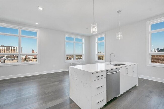 Photo - 119 Peter St Unidad 604