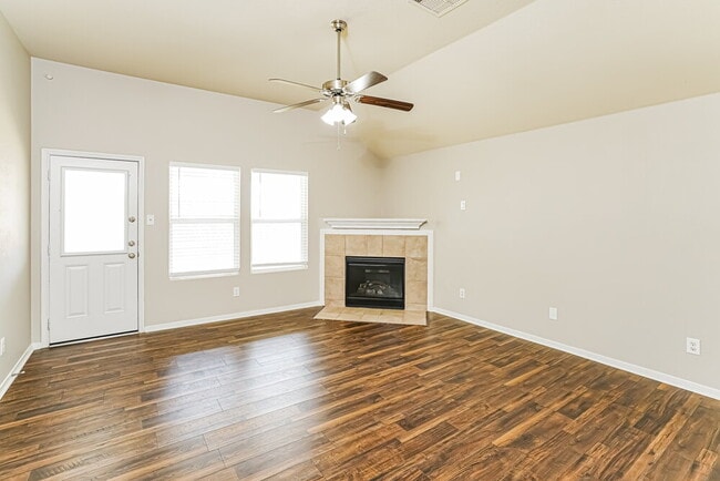 Photo - 2527 Elm Crossing Trail