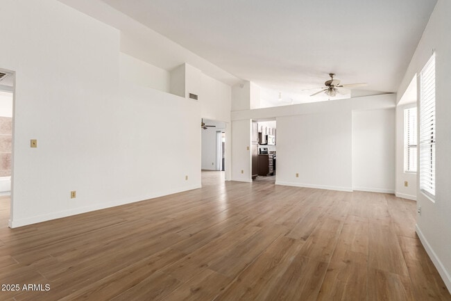 Photo - 768 S Martinique Dr