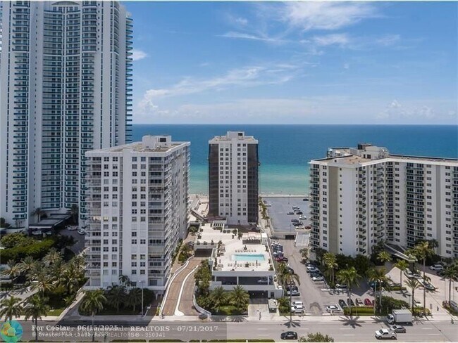 Photo - 2751 S Ocean Dr Unidad 1002S Rental