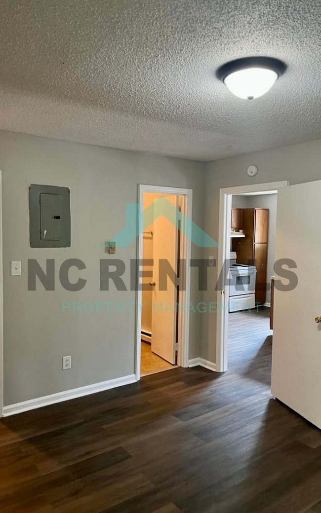 Photo - 2401 Markwood Ln SE Unit E