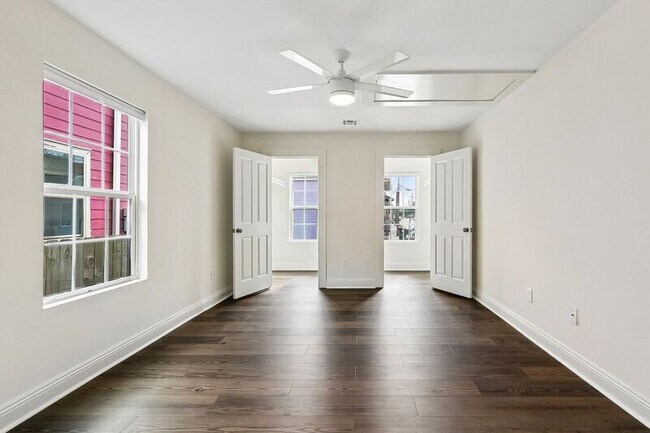 Photo - 2239 St Andrew St