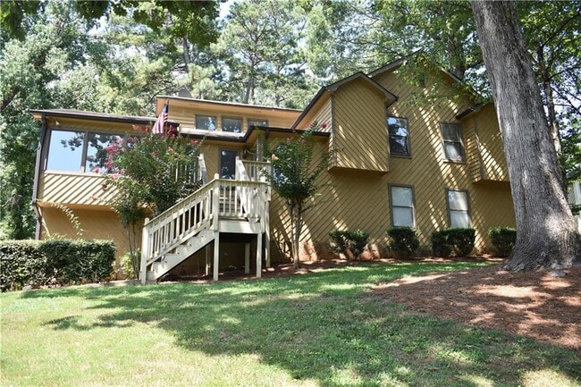 Building Photo - 2811 Pine Cone Ln Rental