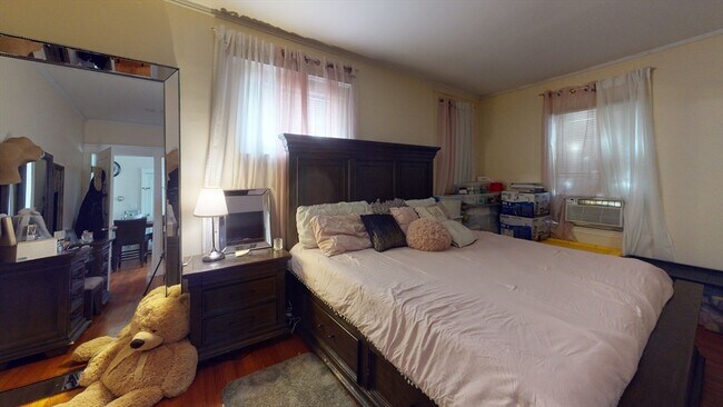 Photo - 14 Davison St Unit 1R