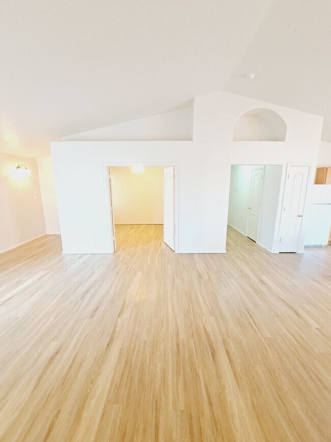 Photo - 3 bed 2 bath home in Huning Ranch