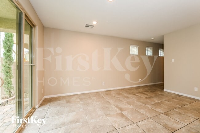 Photo - 9228 S Park St