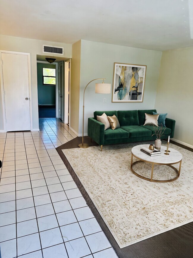 Photo - 2 N Fernwood Ave