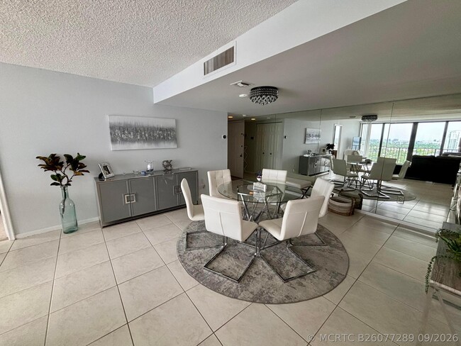 5600 N Flagler Dr Unit 2105