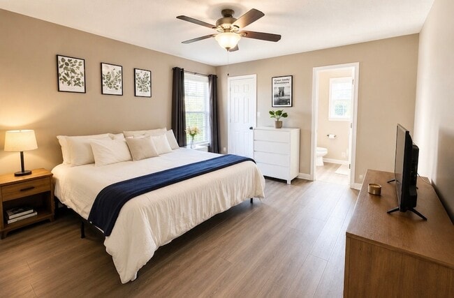 Photo - 729 Arrowfield Dr