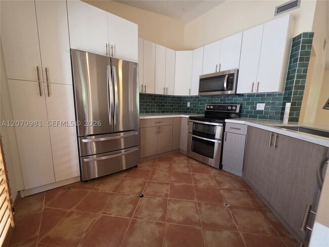 10076 NW 51st Terrace