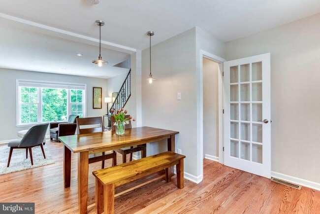 Photo - 258 Burgess Ave