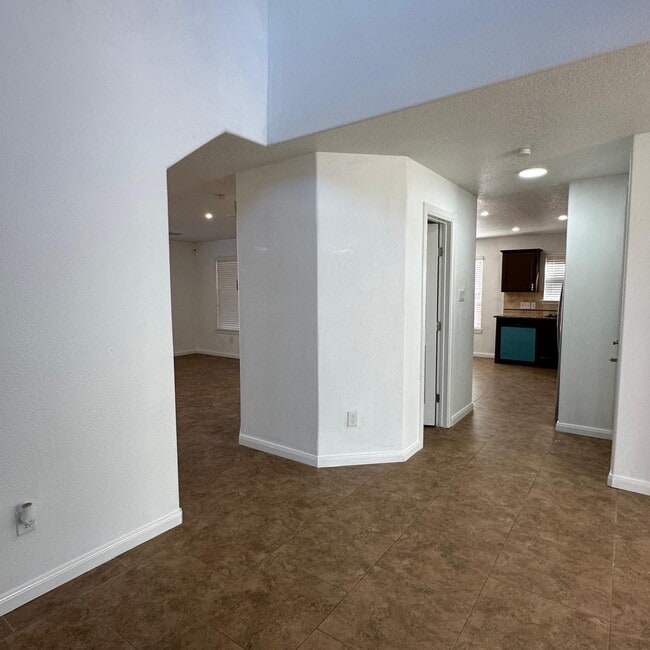 Photo - 1403 High Thicket Ct