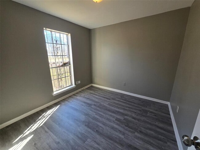 Photo - 4104 Lone Oak Dr