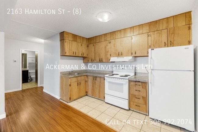 Building Photo - 2163 Hamilton St Unit (8)