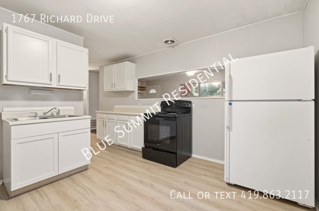 Photo - 1767 Richard Dr