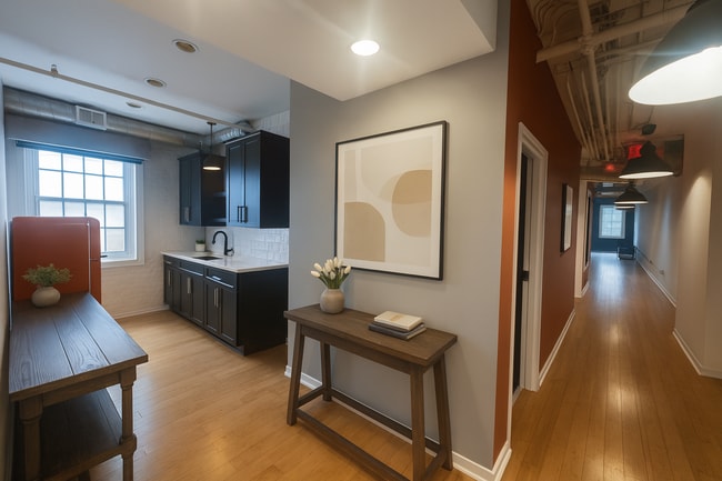 Building Photo - ? Spacious and Bright Loft In Old City Unit 402