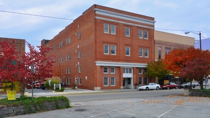 Bluegrass Community Apartments - Bluegrass Community Apartments