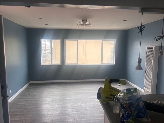 Photo - 4453 Rosecrans Ave