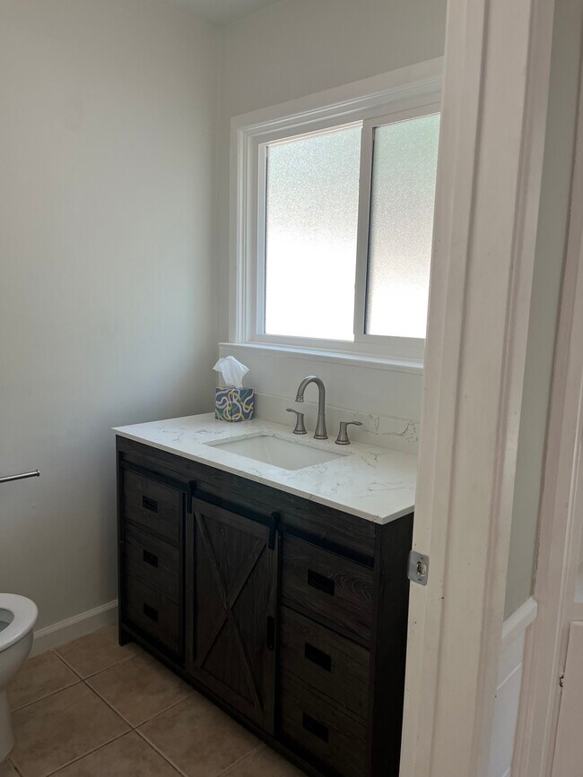 Photo - 5024 Calderon Rd