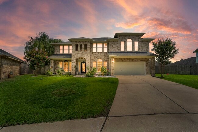 Building Photo - 815 Arlington Ln