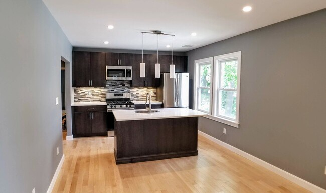 Photo - 33 Thornton St Unit 2