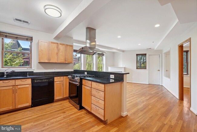 Photo - 70 Rhode Island Ave NW Unidad 302