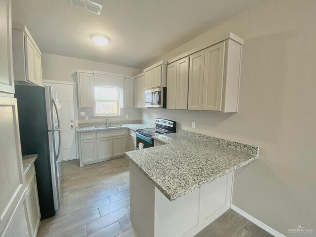 Photo - 15 West Dr